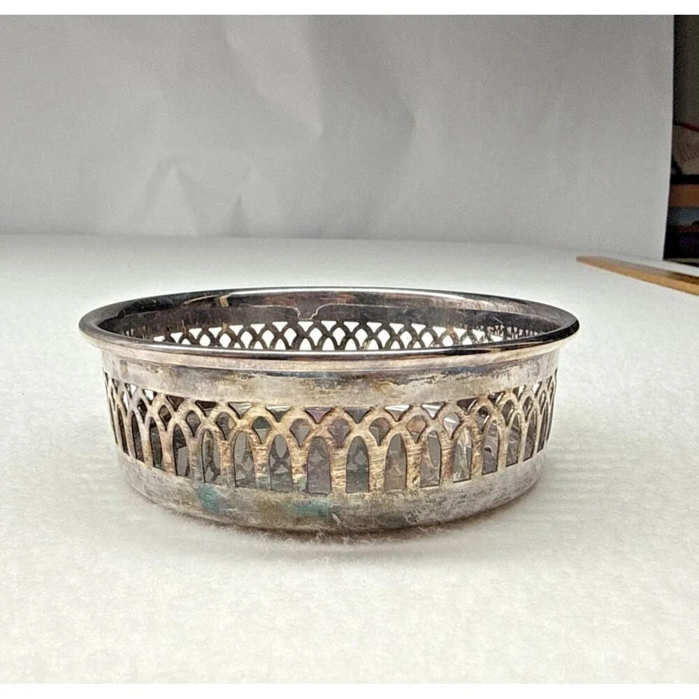 Lunt Silverplate Wine Bottle Coaster M210 Pierced Gallery Barware Vintage